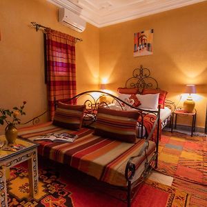 Camera con letto king size